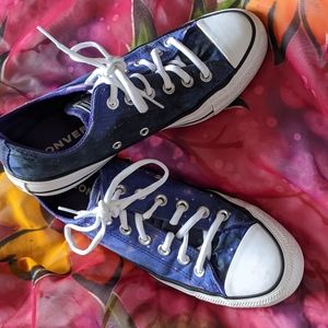 Converse galaxy Chuck Taylor low top sneakers size 8